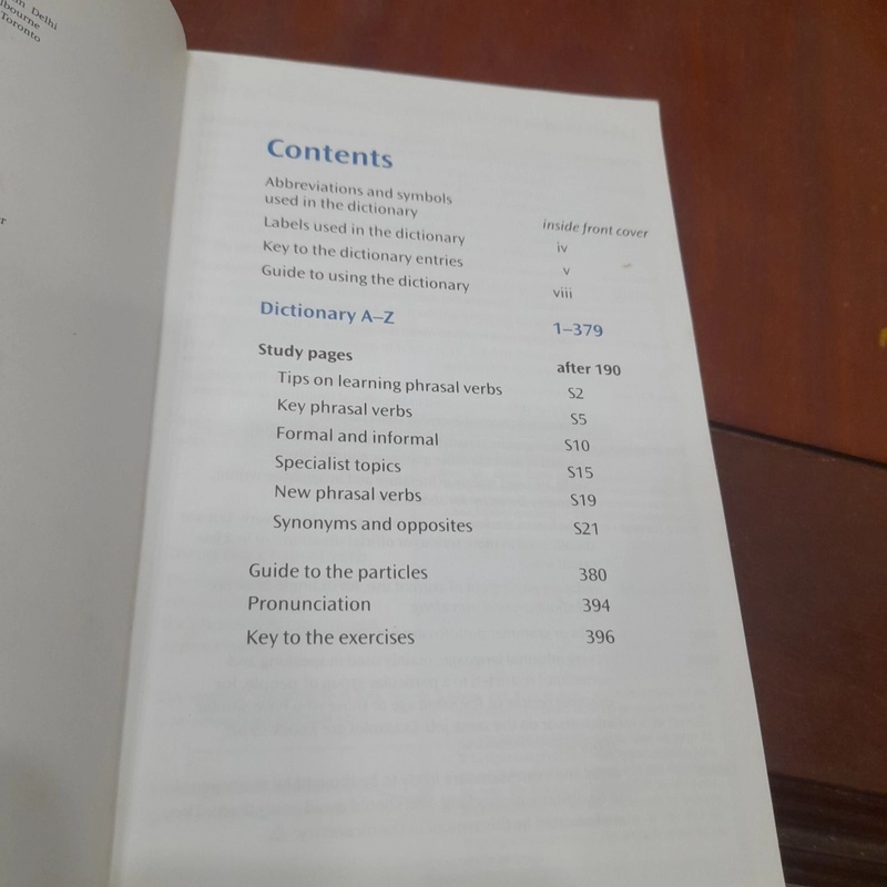 Oxford PHRASAL VERBS - Dictionary for learners of English 479215