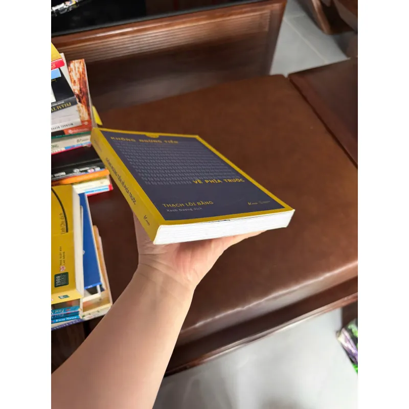 KHÔNG NGỪNG TIẾN VỀ PHÍA TRƯỚC- K4 1024894