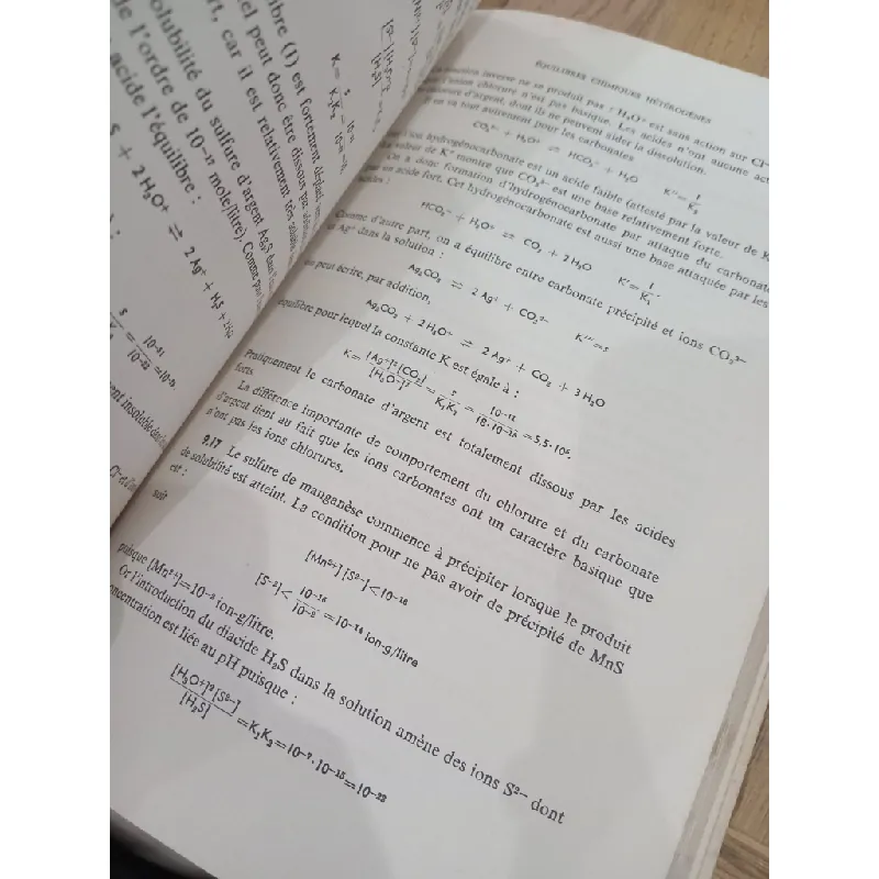 Les bases theoriques de la chimie: Exercices et problemes resolus - M. Laffitte 561205