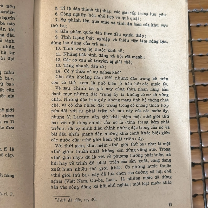 Bàn về Thế giới thứ ba - Nguyễn Khắc Phục 479395