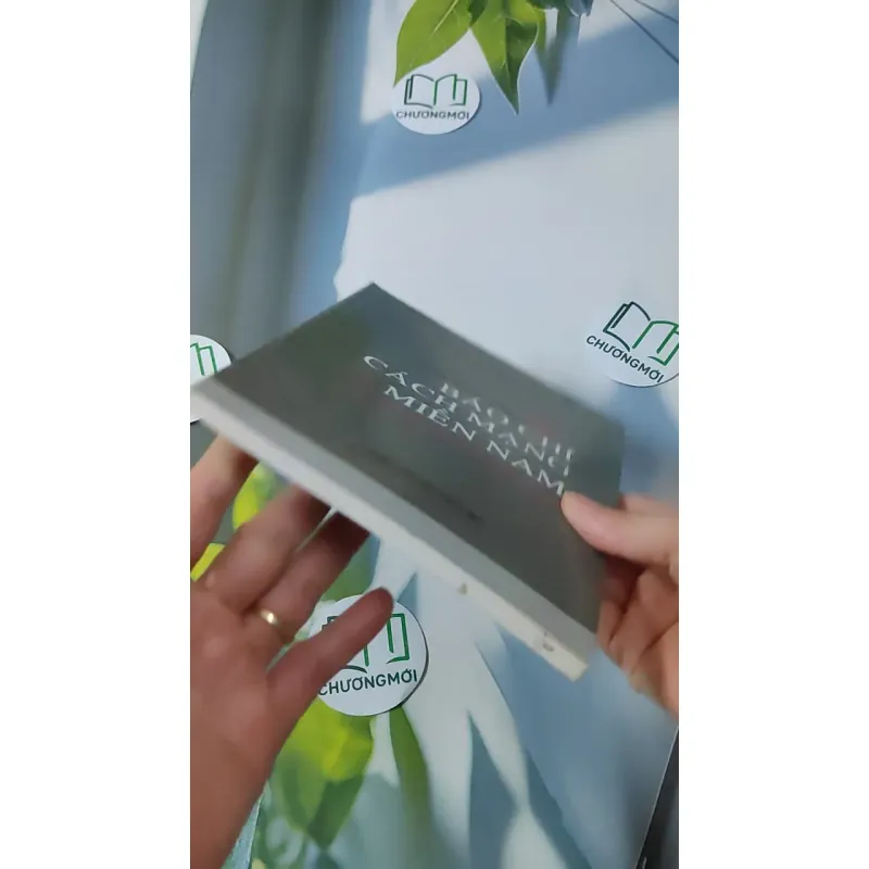 Cái Nôi Của Báo Chí Cách Mạng Miền Nam (Phác thảo kỷ yếu trường báo chí R) 928618