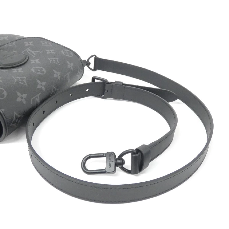 Túi xách Louis Vuitton Monogram Eclipse Montsouris Messenger PM M12519 - Hàng hiệu Chính hãng 770869