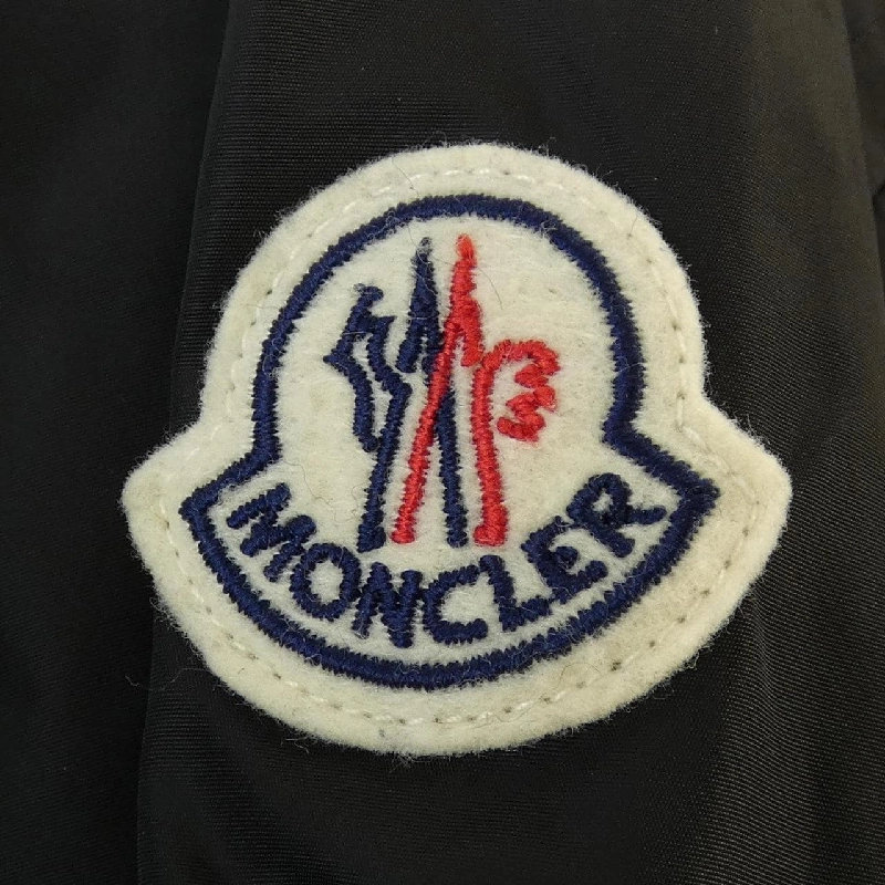 Áo khoác MONCLER LOTY 630118