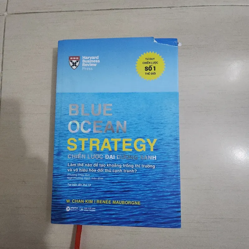 Sách Chiến lược đại dương xanh 715548