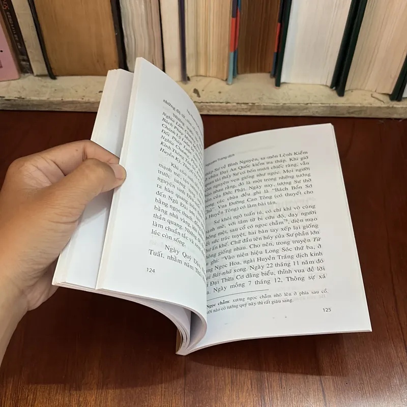 II Sách Phật Giáo: Tây Phương Yếu Quyết _ Thích Nghi Thông Quy - Đại Sư Khuy Cơ - 2007 589758