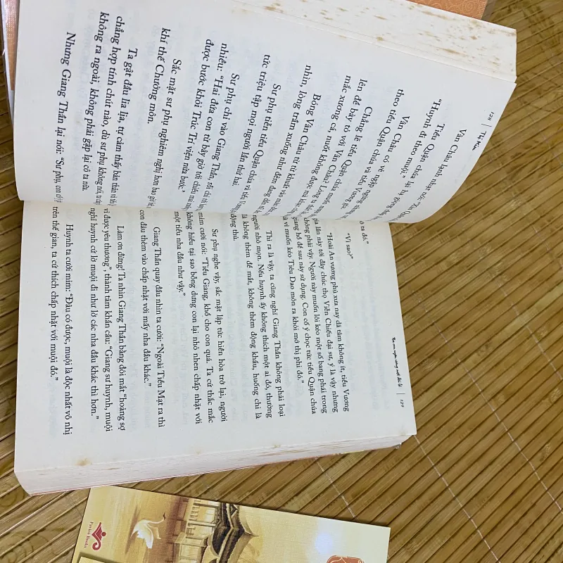 Ba con uyên ương một đôi lẻ 999212