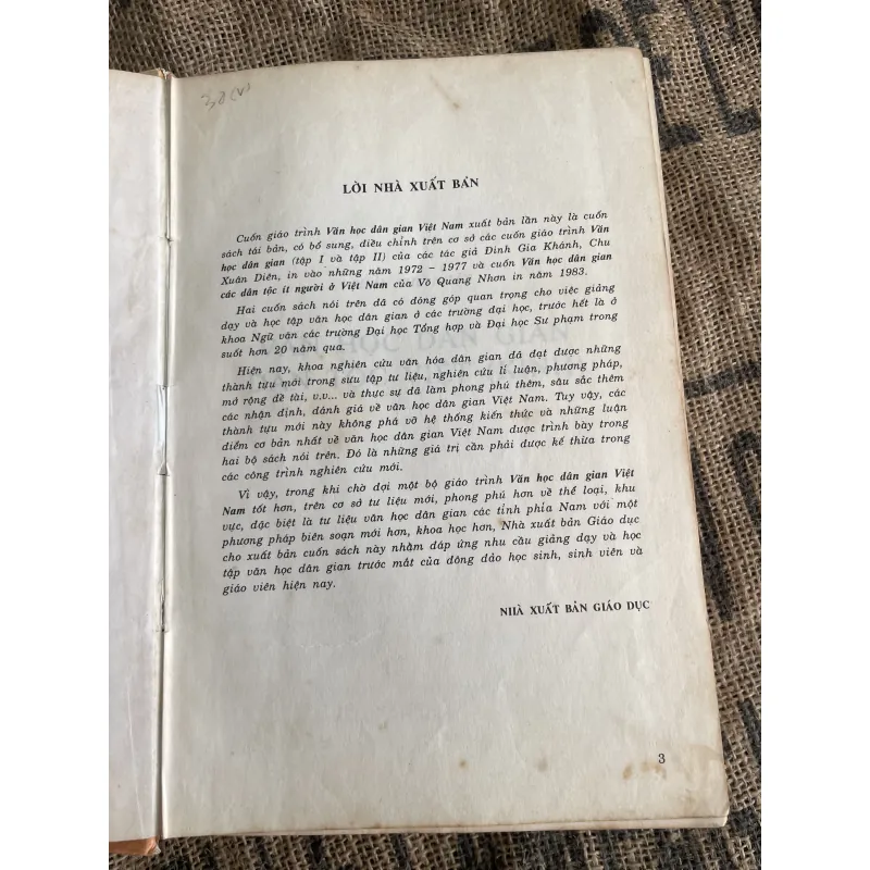 Văn học dân gian - ĐINH GIA KHÁNH - CHU XUÂN DIÊN - VÕ QUANG NHƠN TĂN HỌC DÂN GIAN 1013372