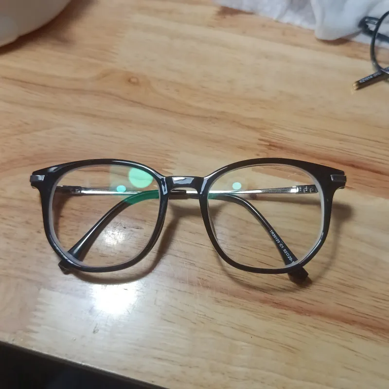 mắt kính có chống sáng xanh, chống chói (nhắn tin trước khi đặt hàng) 778995