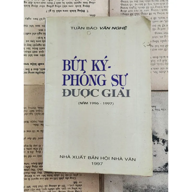 Bút ký - phóng sự được  giải (1996-1997) 726038