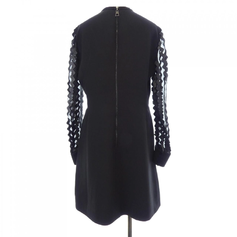 Đầm LOUIS VUITTON F8DR79QAV - Hàng hiệu Authentic 810527