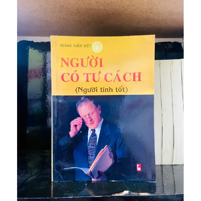 Người có tư cách - Hoàng Xuân Việt 555218