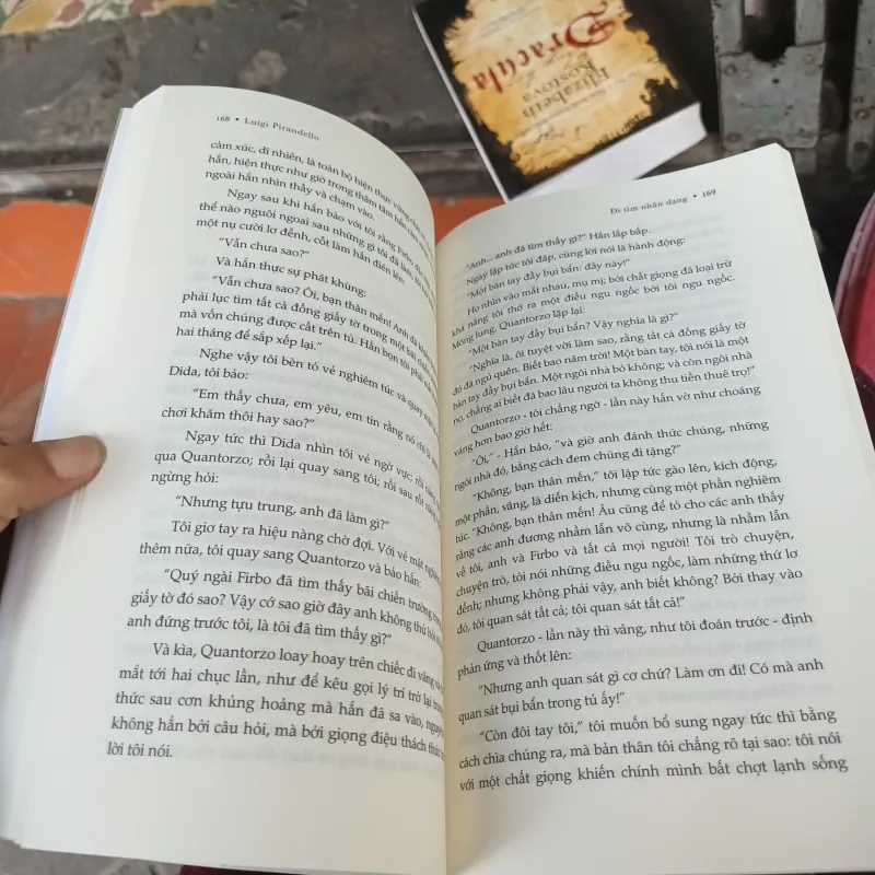 Đi Tìm Nhân Dạng- Luigi Pirandello 756907