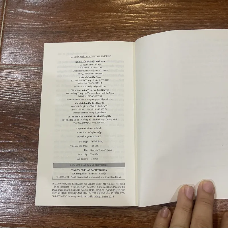 Hai cuốn nhật ký - Tanizaki Junichiro (7) 937105