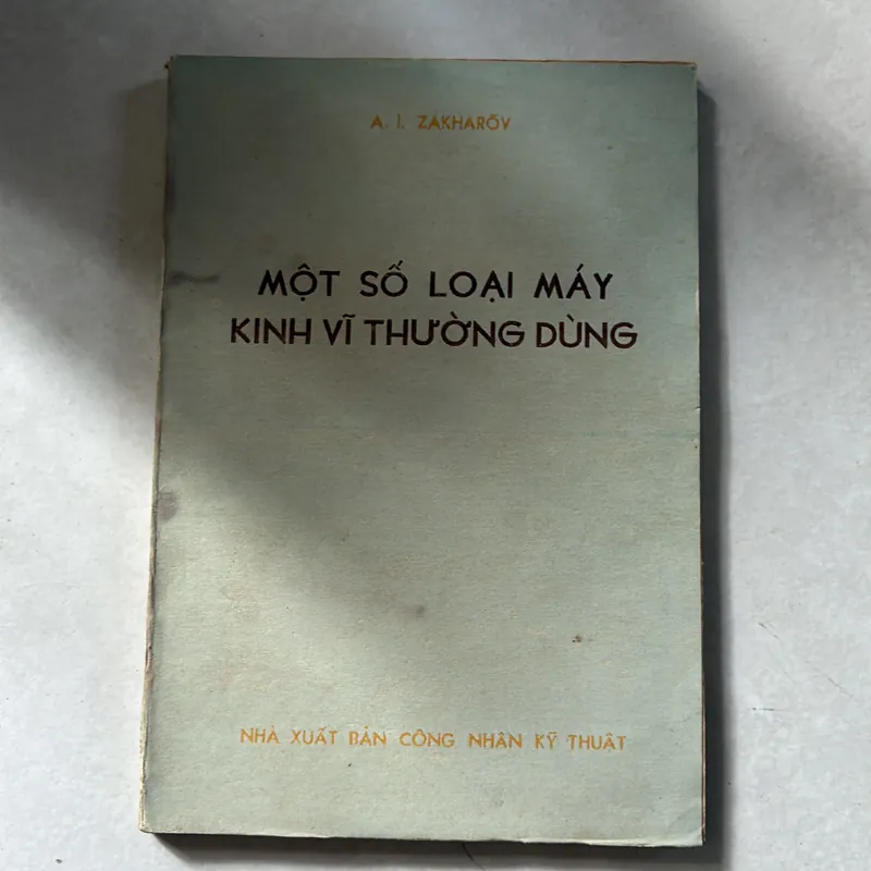 Một số loại máy kinh vĩ thường dùng 739250