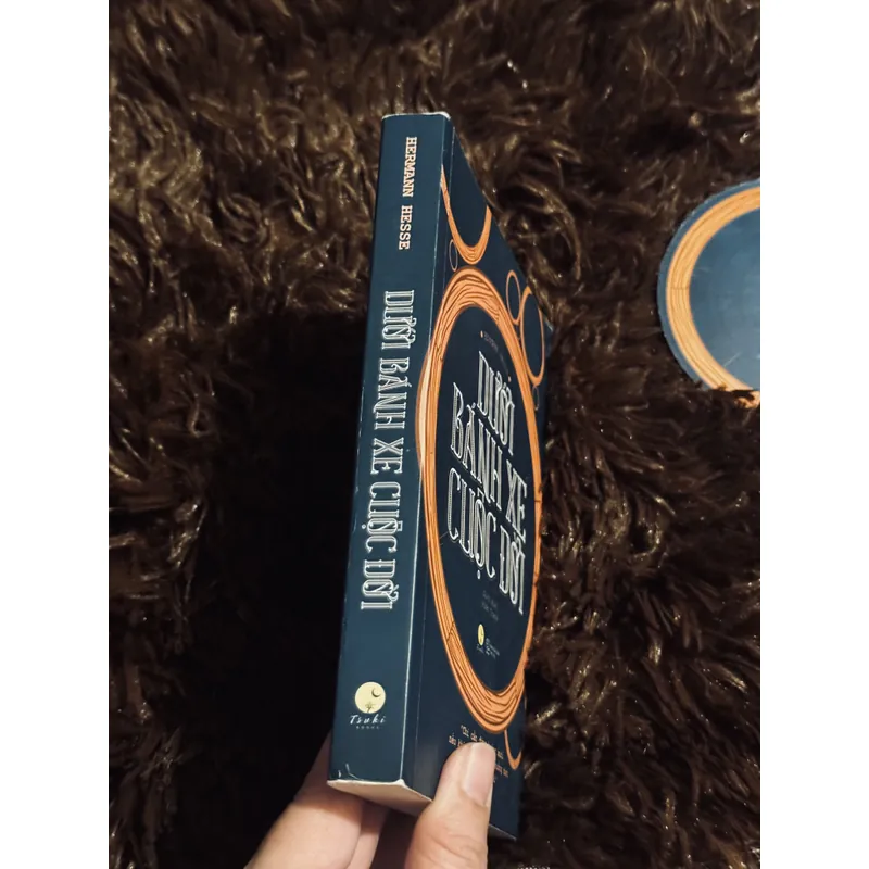 Dưới bánh xe cuộc đời 714546