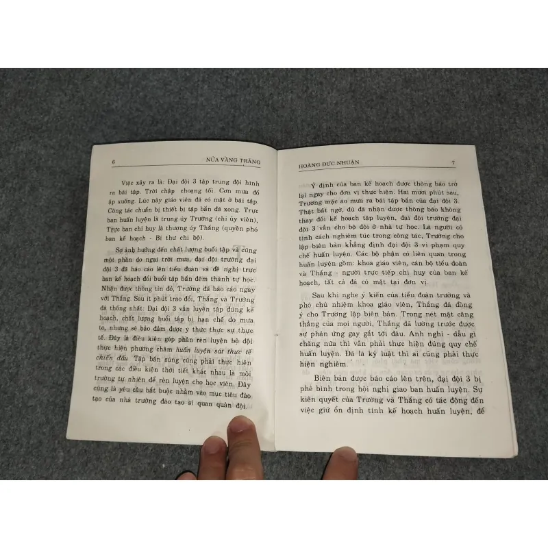 NỬA VẦNG TRĂNG - HOÀNG ĐỨC NHUẬN 588731