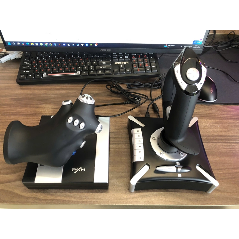 Cần lái máy bay (Joystick) PXN-2119PRO 1,49kg màu đen. Tình trạng: tốt 495837