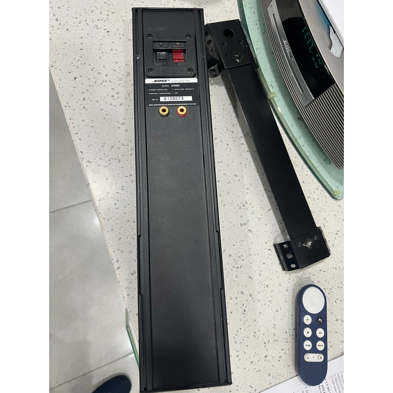 LOA BOSE , còn như mới , có giá treo  518292