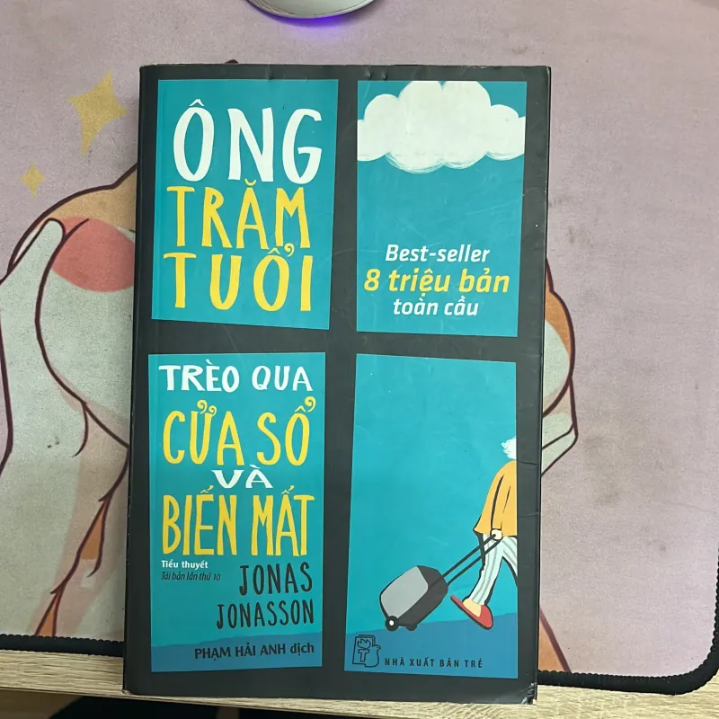 Ông trăm tuổi trèo qua cửa sổ và biến mất 976410