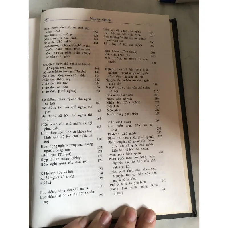 Từ điển Chủ nghĩa cộng sản khoa học 957356