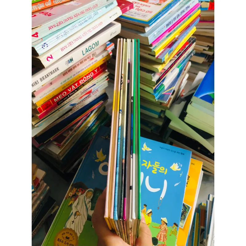 2. 📚 4 CUỐN SÁCH TRUYỆN TRANH TIẾNG HÀN QUỐC CHO TRẺ EM 553616