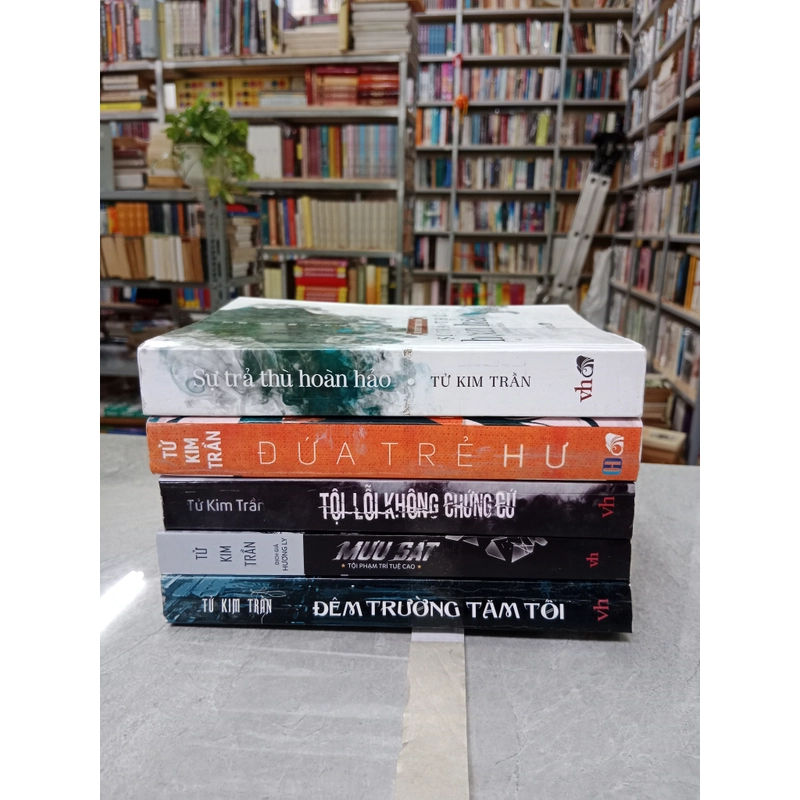 Bộ 5 cuốn tiểu thuyết của - Tử Kim Trần 330575