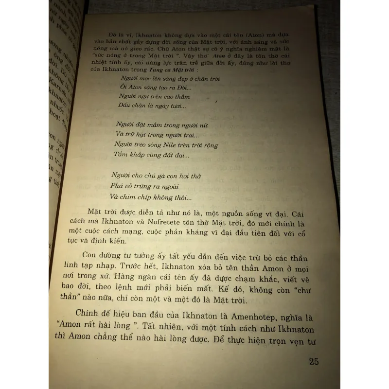 Câu chuyện văn chương phương đông  996006