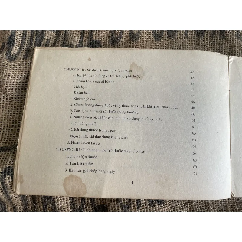 Cẩm nang chẩn đoán và sử dụng thuốc thiết yếu trong chăm sóc sức khỏe ban đầu; hơn 200 tr  1017724