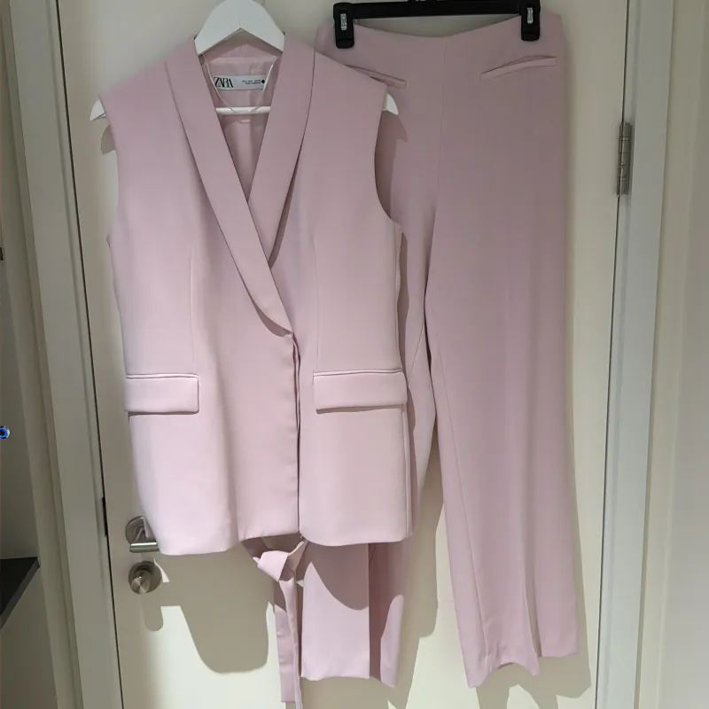 Trọn bộ áo quần thanh lịch thương hiệu cao cấp Zara mới 90% size L 1009520