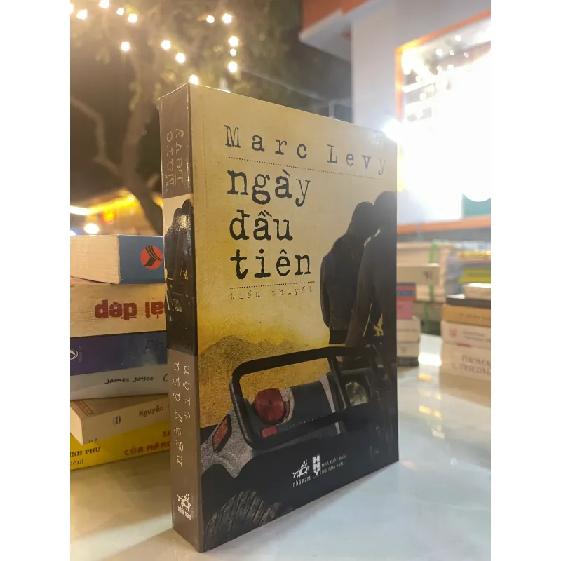 NGÀY ĐẦU TIÊN - MARC LEVY  1001439