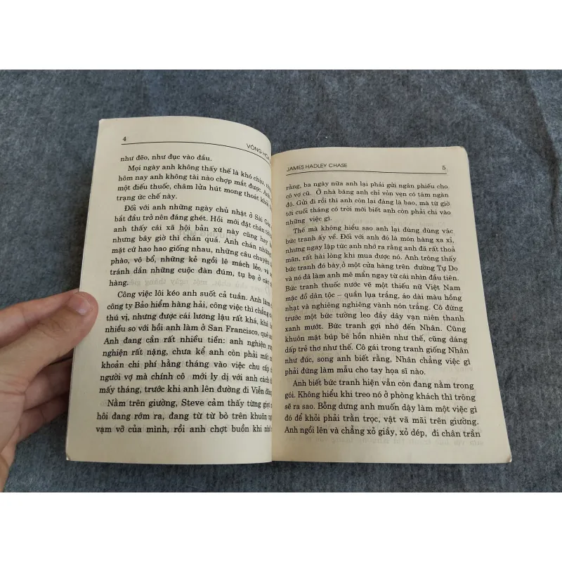 VÒNG HOA SEN - JAMES HADLEY CHASE 574659