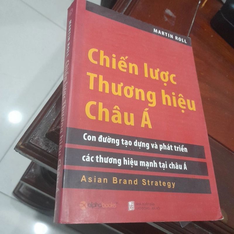 Martin Roll - CHIẾN LƯỢC THƯƠNG HIỆU CHÂU Á 319133