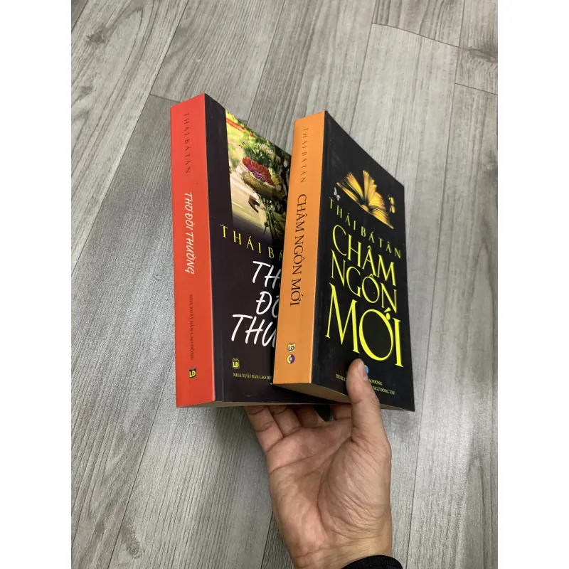 Thơ thái bá tân. Combo 20 cuốn. Có chứ ký tặng của tác giả.  757355