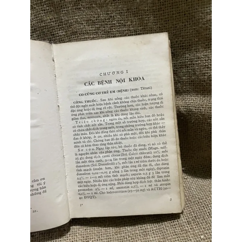 Cẩm nang tra cứu và sơ cứu của thầy thuốc - dịch từ tiếng Nga 937442
