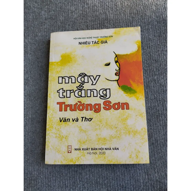 MÂY TRẮNG TRƯỜNG SƠN: VĂN VÀ THƠ 568174