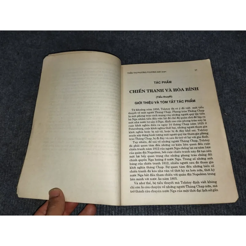 LEV TOLSTOY: ĐẠI VĂN HÀO NGA 957446