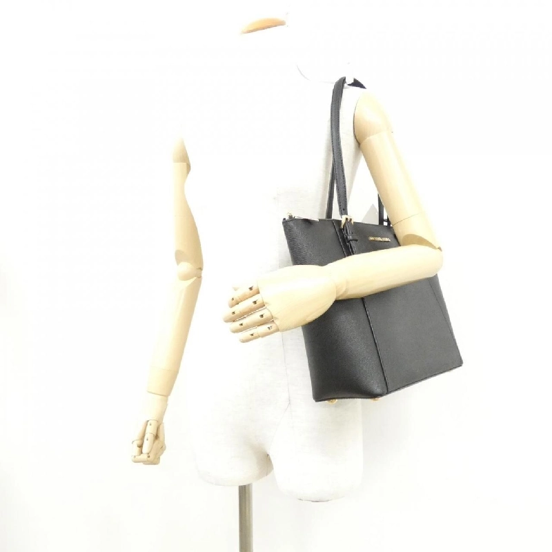 【Sản phẩm mới】Michael Michael Kors JET SET ITEM 30F2GTTT8L Túi 620126