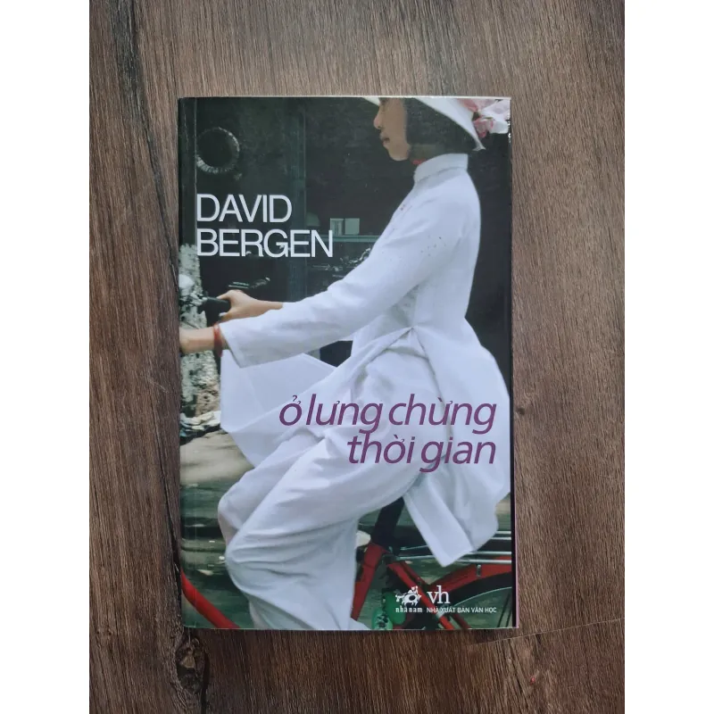 Ở lưng chừng thời gian - David Bergen - Tiểu thuyết 755112