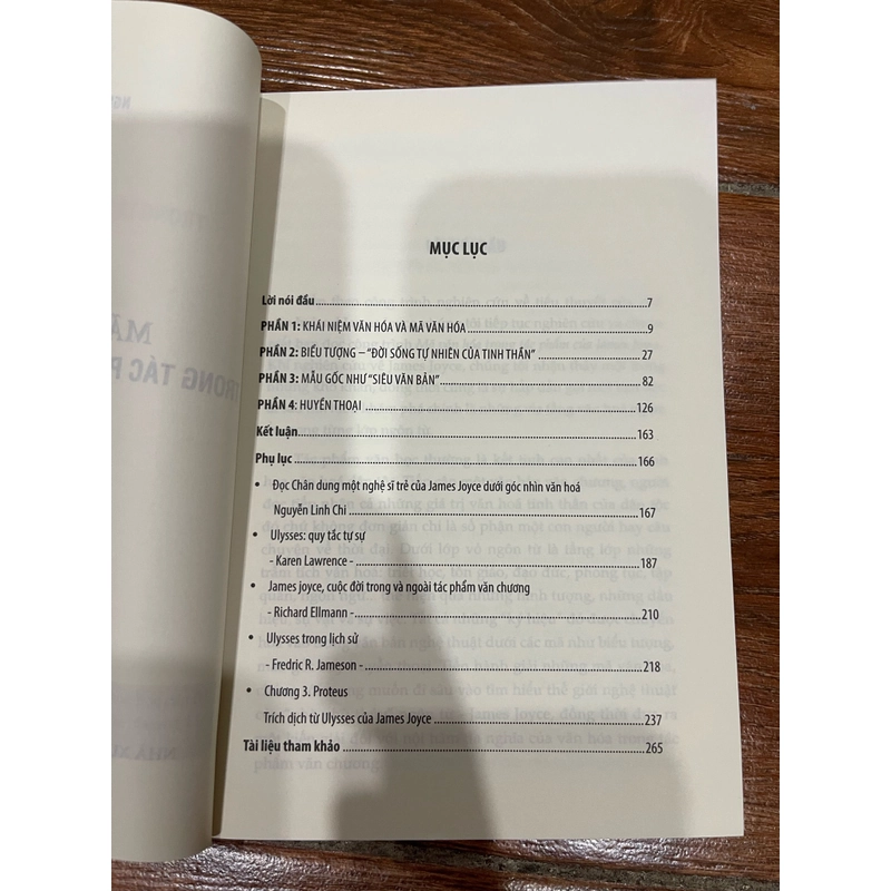 Mã văn hóa trong tác phẩm của James Joyce (k1) 470313