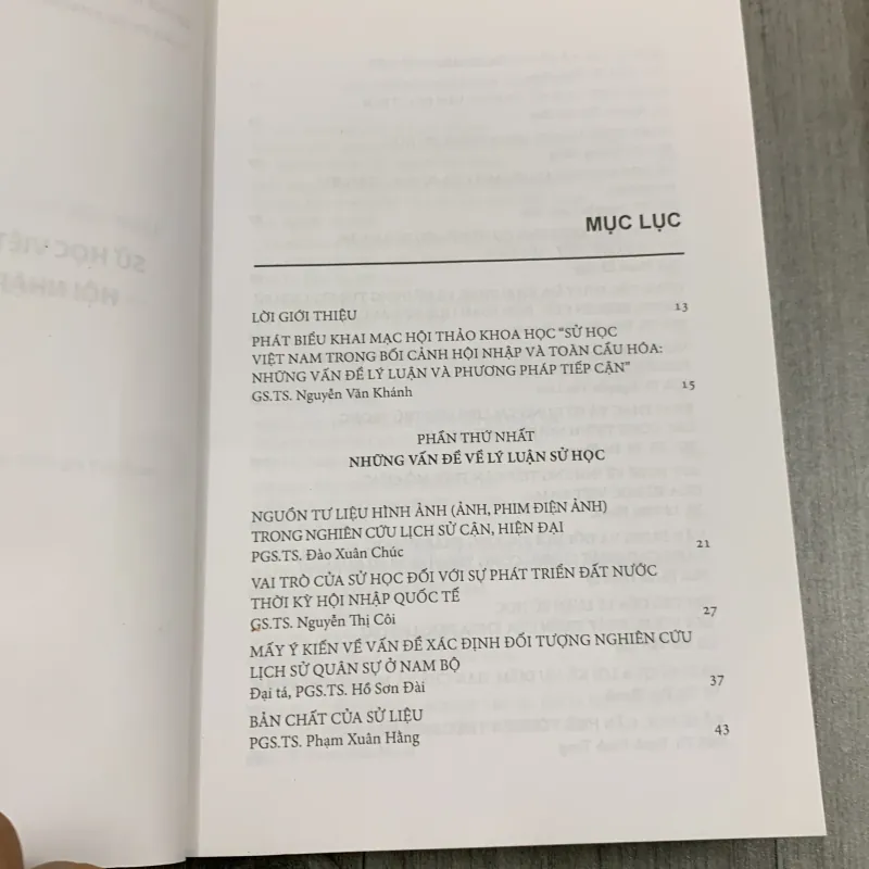 Sử học việt nam trong bối cảnh hội nhập và toàn cầu hoá. 2b5 757026
