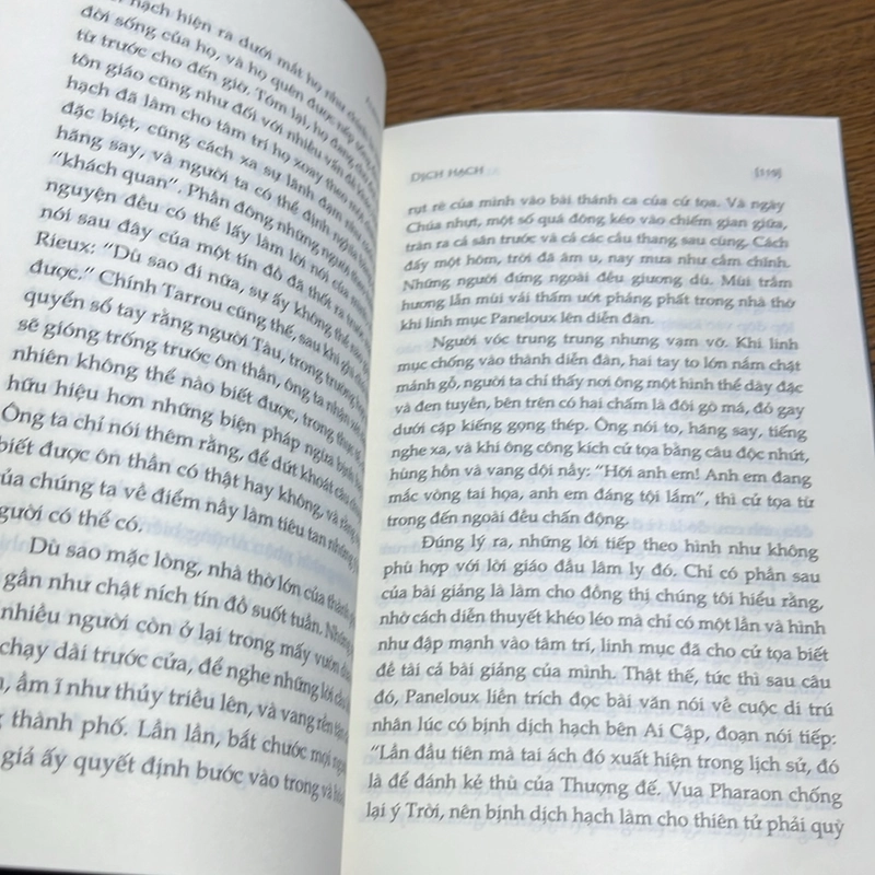 Dịch hạch, Lưu đày và vương quốc Albert Camus 494928