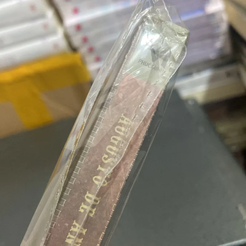 (Trinh thám) - Khách sạn ba đoá hoa hồng - Augusto De Angelis 977418