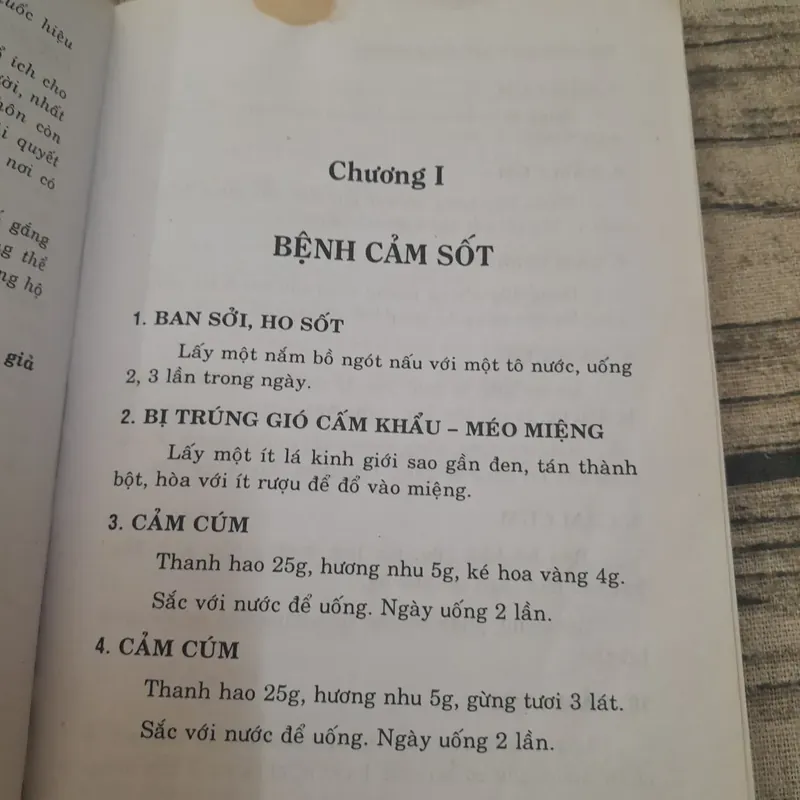 Y học cổ truyền. 950 bài thuốc trị bệnh thường gặp. Biên soạn Nguyễn Phong Sinh. 694051