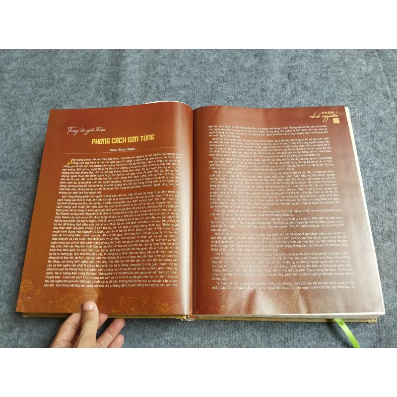 HỒ CHÍ MINH TRÁI TIM QUẢ ĐẤT - SƠN TÙNG (TÁC PHẨM, ĐỐI THOẠI, DI CẢO) 572747