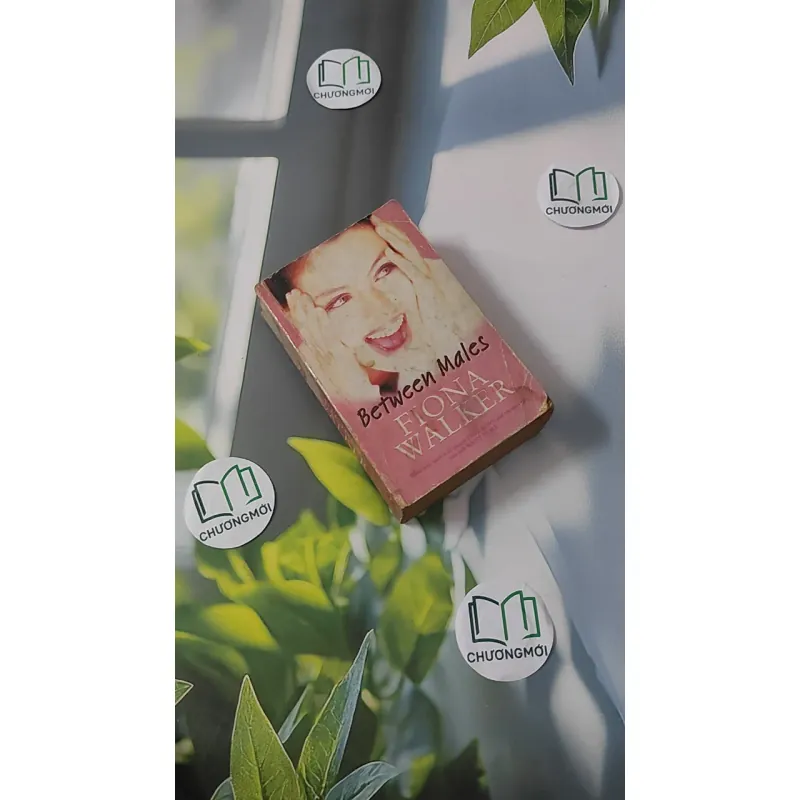 Between Males - Fiona Walker 1027504