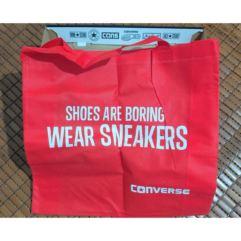 Hộp và Túi đựng giày converse classic low + 1 túi converse đỏ. 504928
