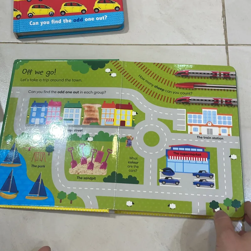 NGOẠI VĂN sách tiếng anh trẻ em nxb DK nổi tiếng : Spot the difference OUT AND ABOUT 1027812