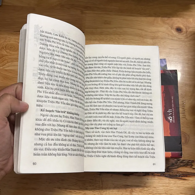 II Sách Về Trung Quốc: Trung Hoa _ 1001 Chuyện Kỳ Thú - Trần Phò - 1998 701005