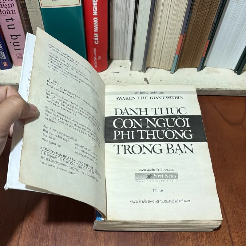 II Sách Kỹ Năng: Đánh Thức Con Người Phi Thường Trong Bạn - ANTHONY ROBBINS - 2018 756792
