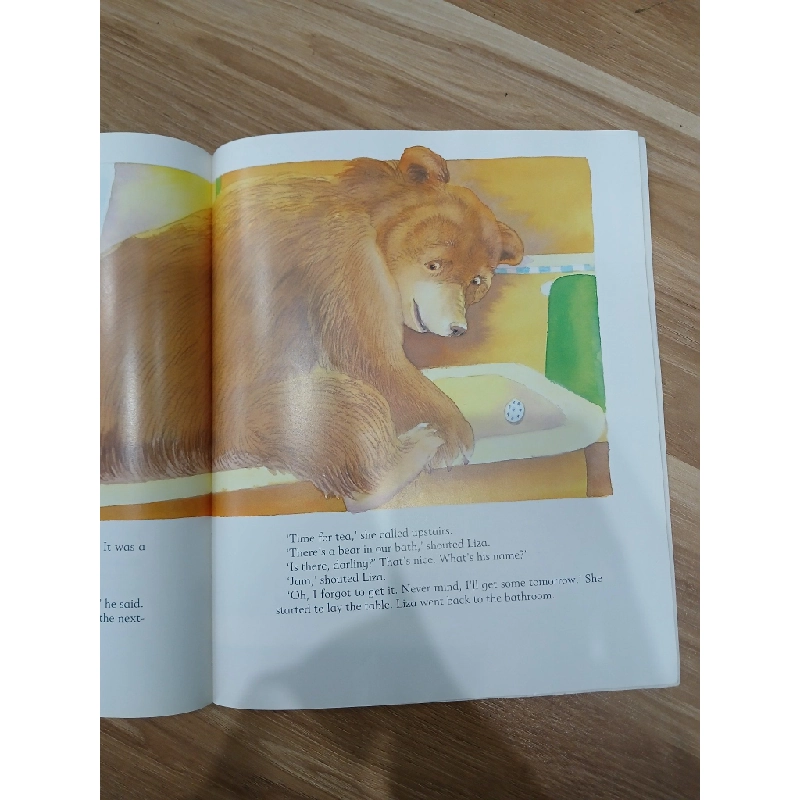 There's a Bear in the Bath - Nanette Newman & Michael Foreman 547750
